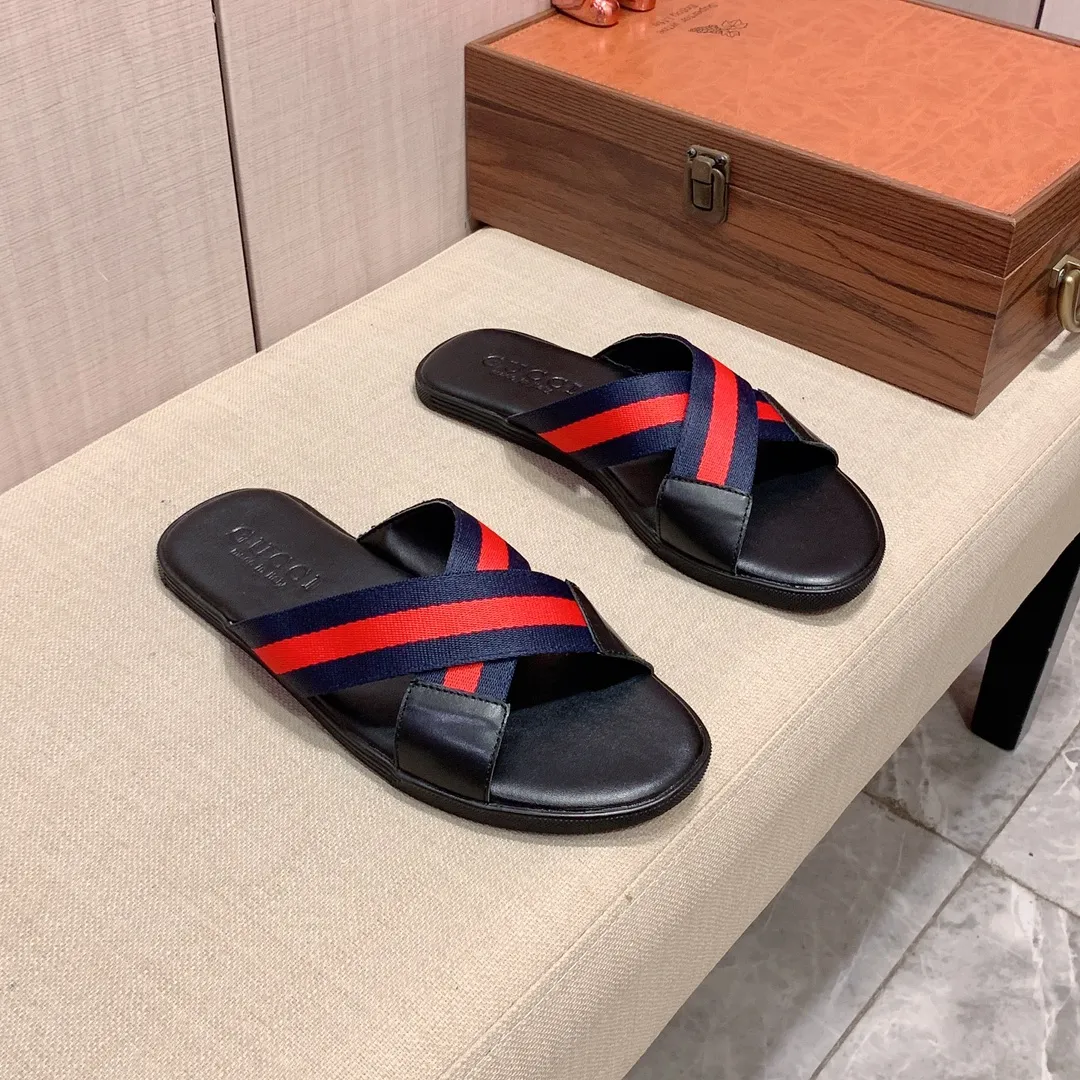 Slippers: New model: Factory price: 240💰💰🎩🎩🔥🔥《 Gucci* 》Series of slippers top purchasing agent🔍🔍Sold at the same time for men, original Italian imported webbing made of selected cowhide, exquisite workmanship,), sole: (super comfortable) original factory special sole, ⚠️exclusive double-layer movable molded sole super comfortable⚠️, real shot🎬the real thing is more beautiful🔍🔍266 regular code 38-44, can be ordered 45.